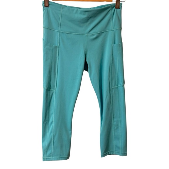 ATHLETA Ultimate Stash II Capri in Aqua Blue Leggings Womens Small Turquoise - Picture 2 of 9